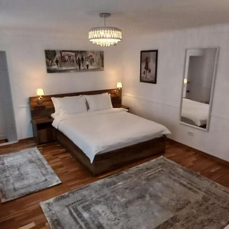 Five Rooms Μπρασόβ Εξωτερικό φωτογραφία