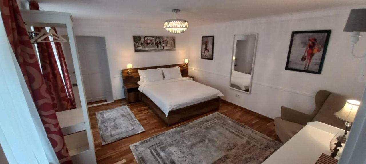 Five Rooms Μπρασόβ Εξωτερικό φωτογραφία